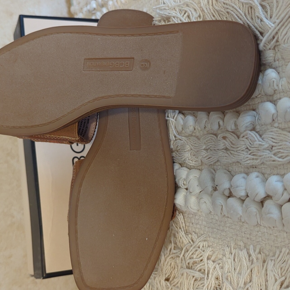 BCBGeneration NIB Sandals 9 Multi Color - Picture 7 of 8